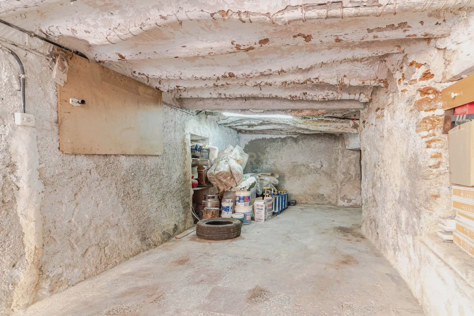 2 bedroom Townhouse for sale in Lanjaron - € 71,000 (Ref: 9278735)