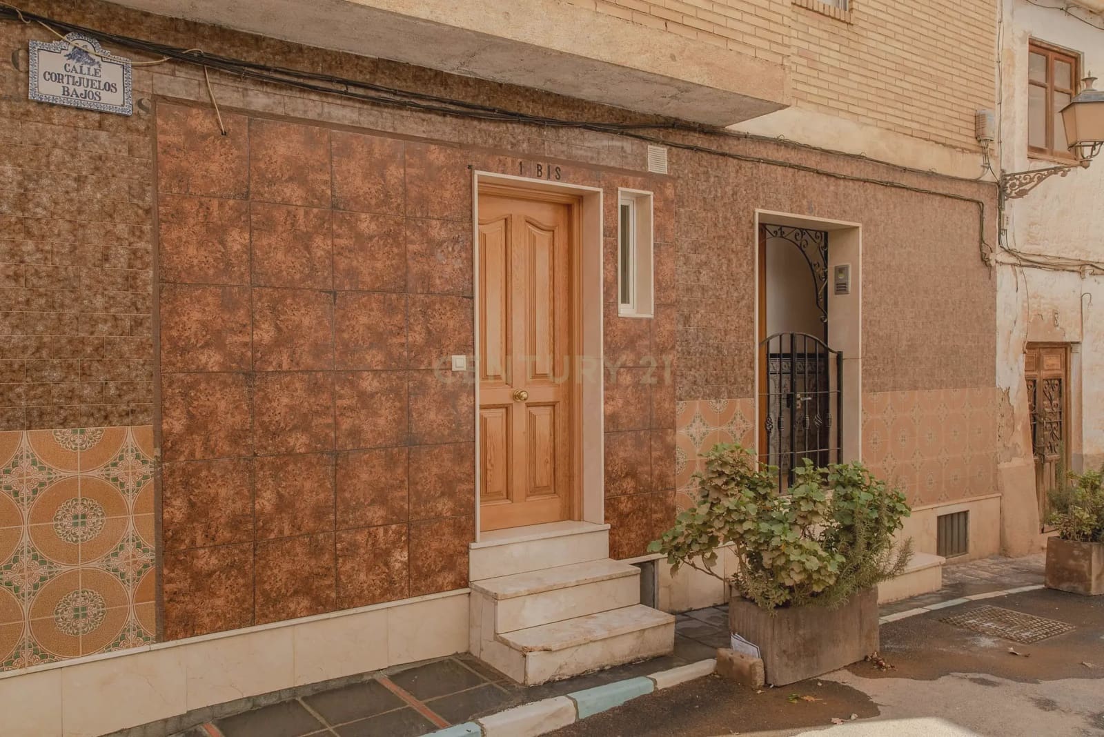 2 bedroom Townhouse for sale in Lanjaron - € 71,000 (Ref: 9278735)