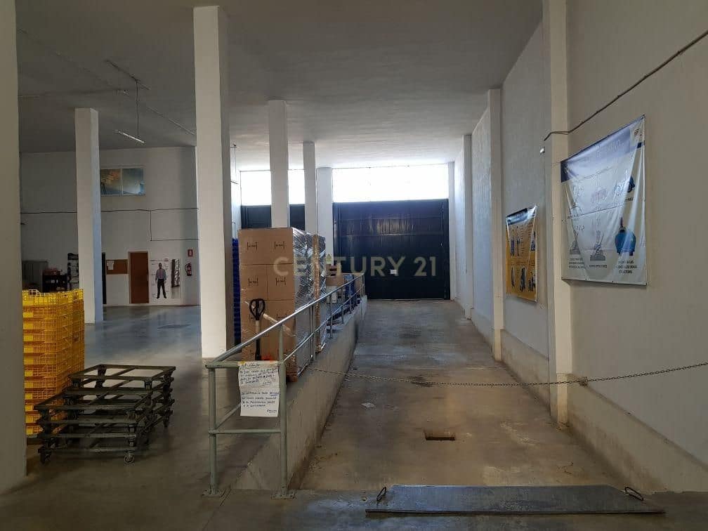 Kommersiell til salgs i Salobrena - € 600 000 (Ref: 9289541)