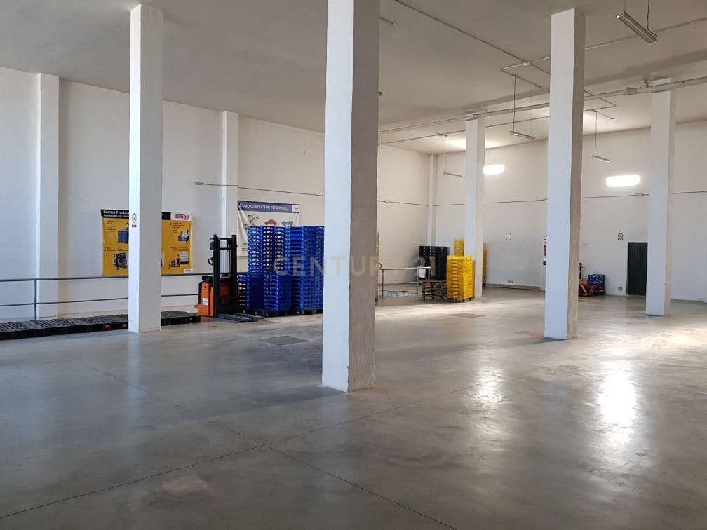 Kommersiell til salgs i Salobrena - € 600 000 (Ref: 9289541)