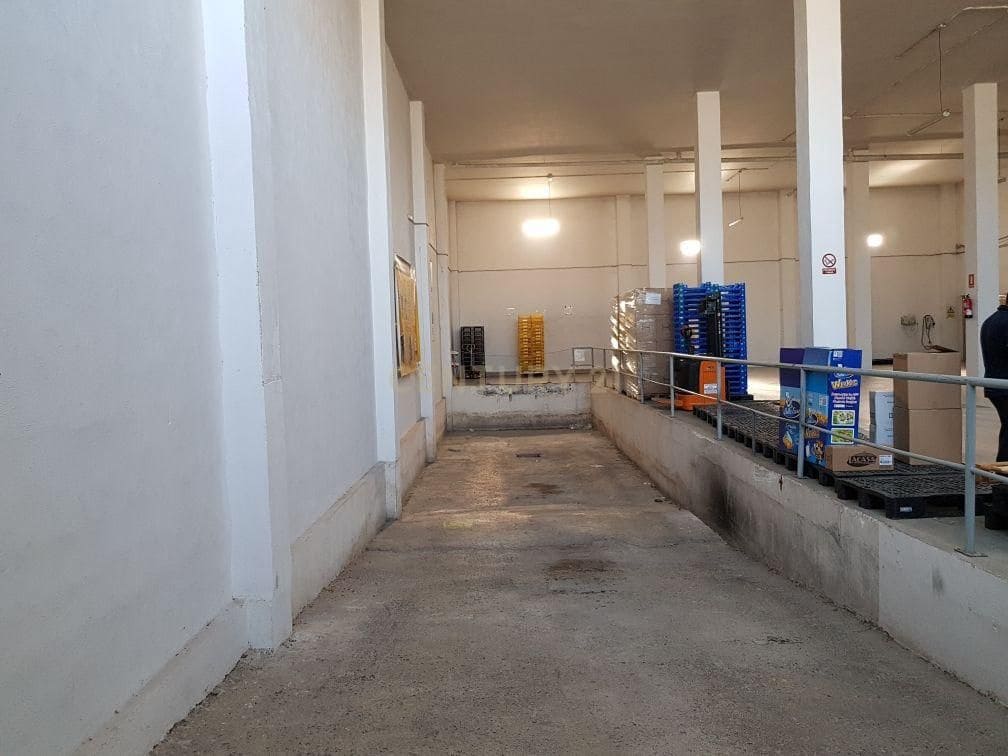 Kommersiell til salgs i Salobrena - € 600 000 (Ref: 9289541)