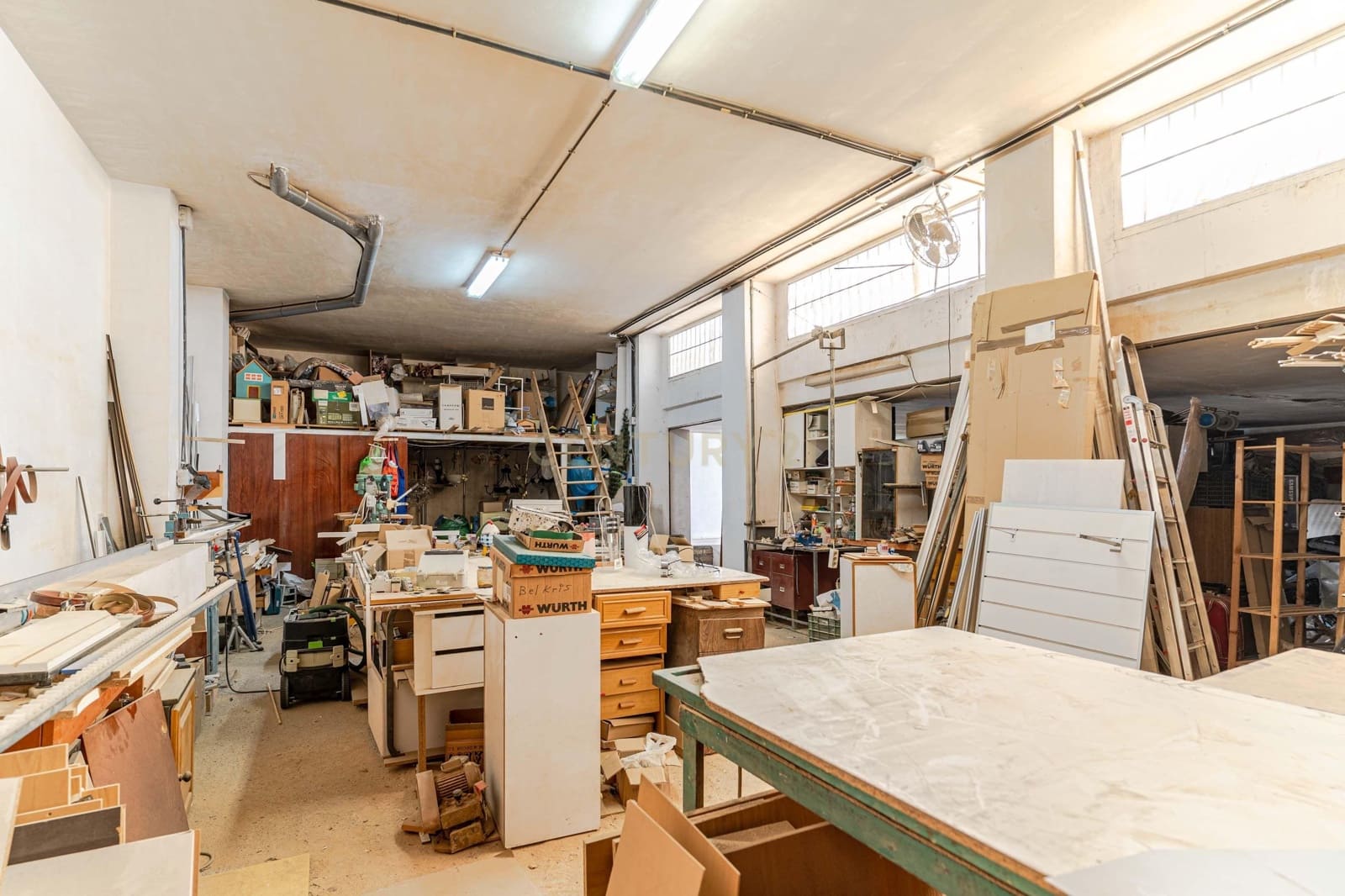 Commercieel te koop in Motril - € 87.000 (Ref: 9289542)