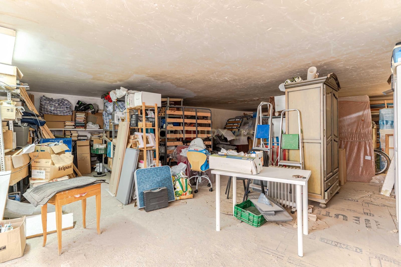 Commercieel te koop in Motril - € 87.000 (Ref: 9289542)