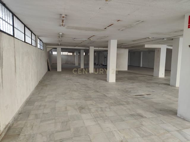 Kaupallinen vuokrattavana paikassa La Zubia - 1 000 € (Ref: 9289545)