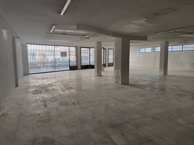 Kaupallinen vuokrattavana paikassa La Zubia - 1 000 € (Ref: 9289545)