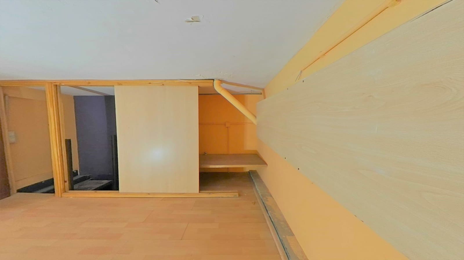 Erhverv til salg i Granada by - € 113.000 (Ref: 9289547)