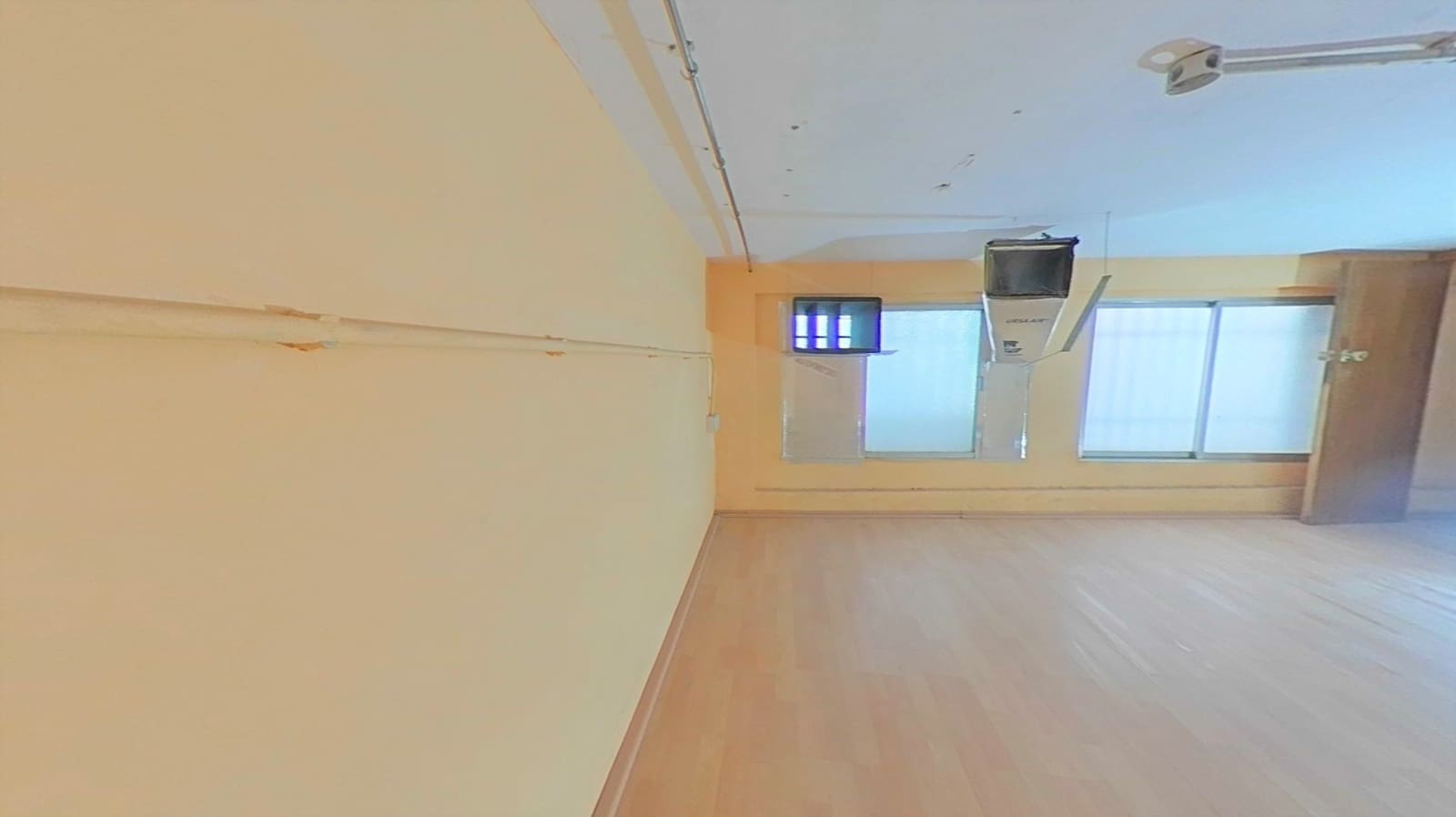 Erhverv til salg i Granada by - € 113.000 (Ref: 9289547)