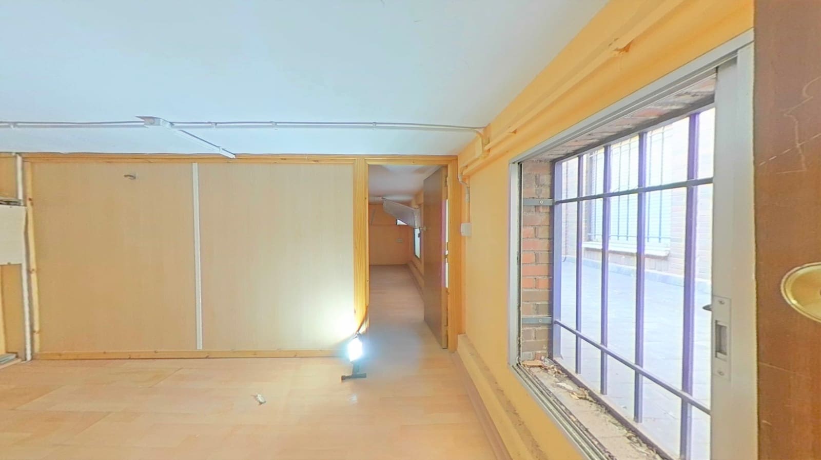 Erhverv til salg i Granada by - € 113.000 (Ref: 9289547)