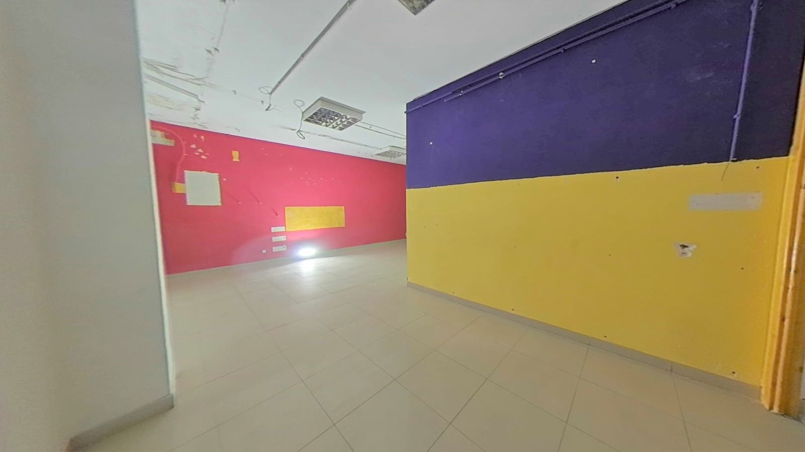 Erhverv til salg i Granada by - € 113.000 (Ref: 9289547)