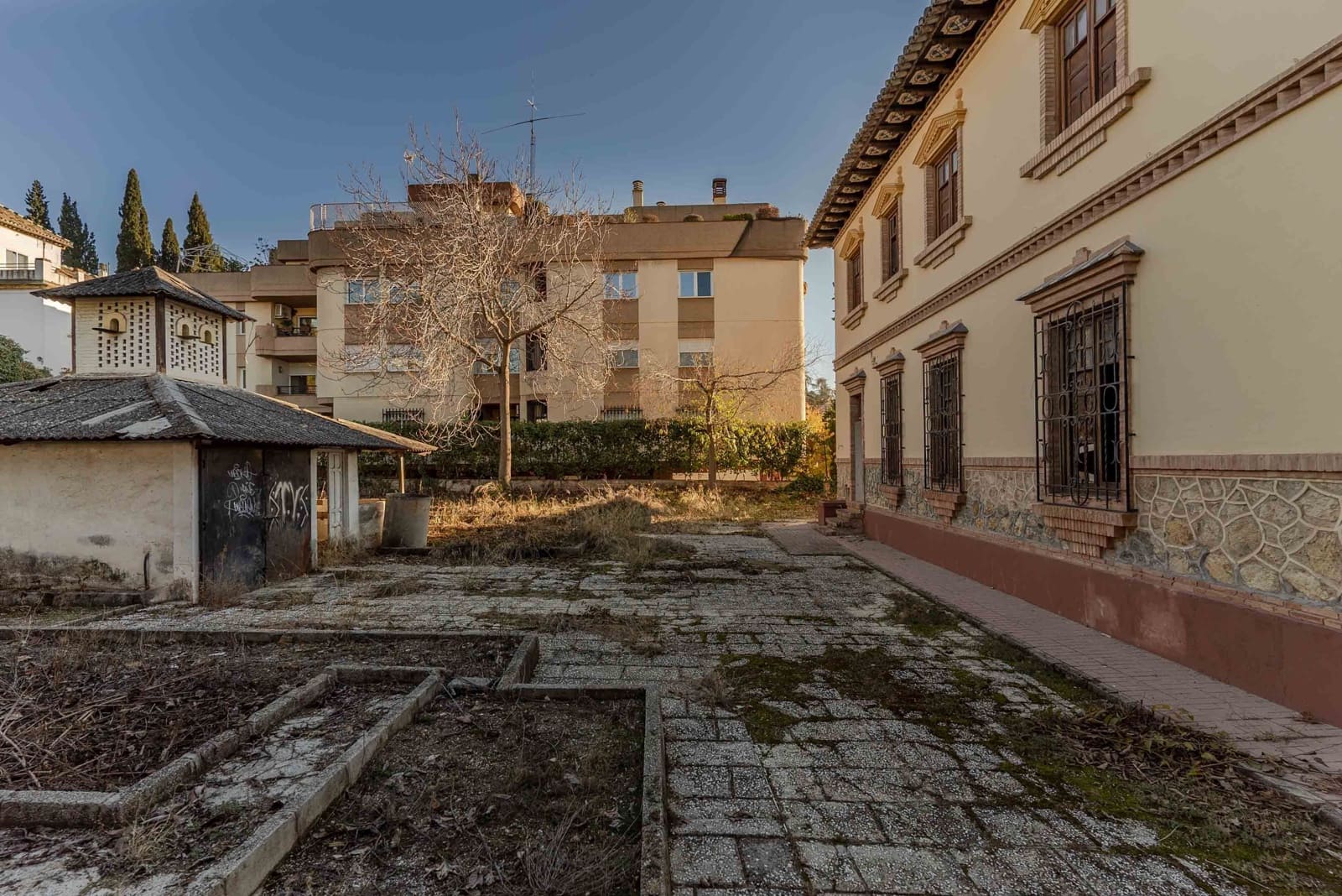 6 sypialnia Willa na sprzedaż w Miasto Grenada z garażem - 1 350 000 € (Ref: 9289548)