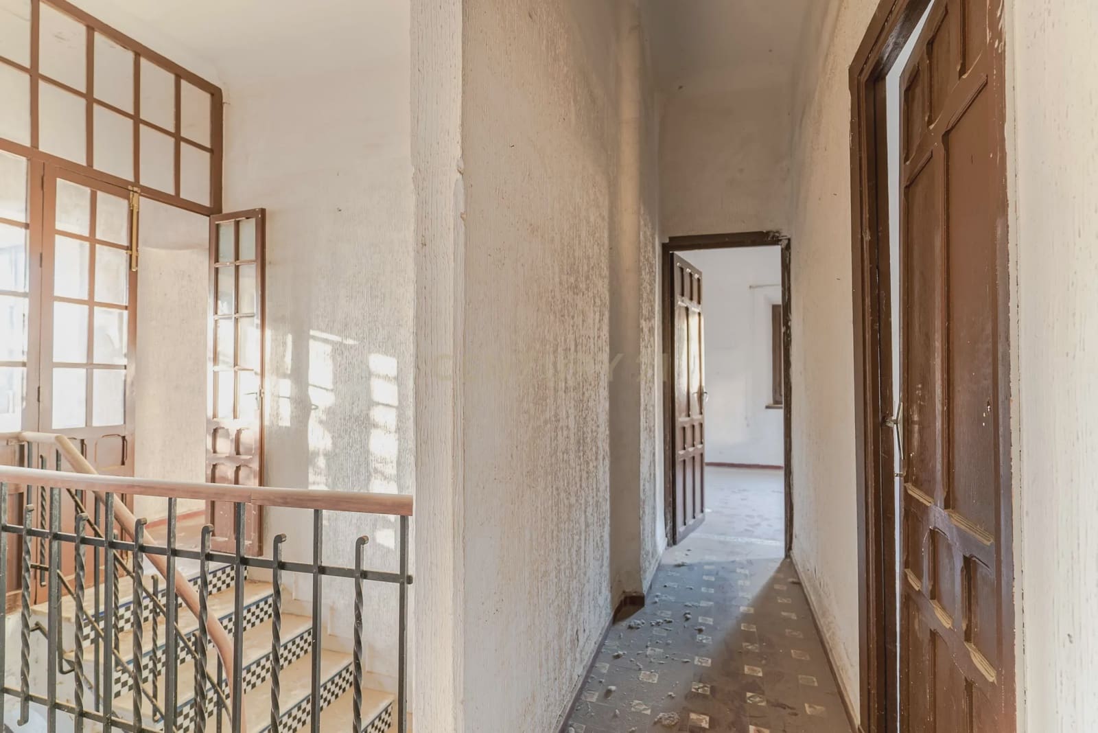 6 sypialnia Willa na sprzedaż w Miasto Grenada z garażem - 1 350 000 € (Ref: 9289548)