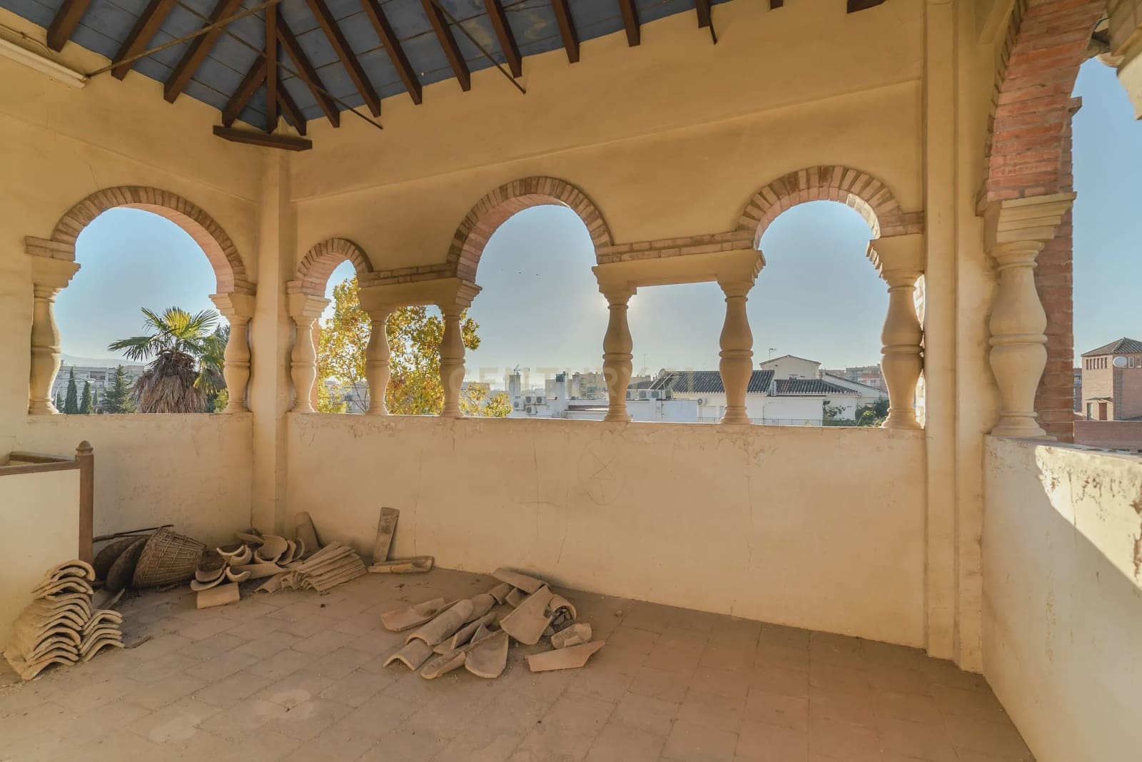 6 sypialnia Willa na sprzedaż w Miasto Grenada z garażem - 1 350 000 € (Ref: 9289548)