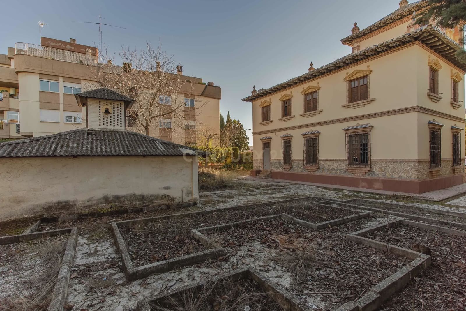 6 sypialnia Willa na sprzedaż w Miasto Grenada z garażem - 1 350 000 € (Ref: 9289548)