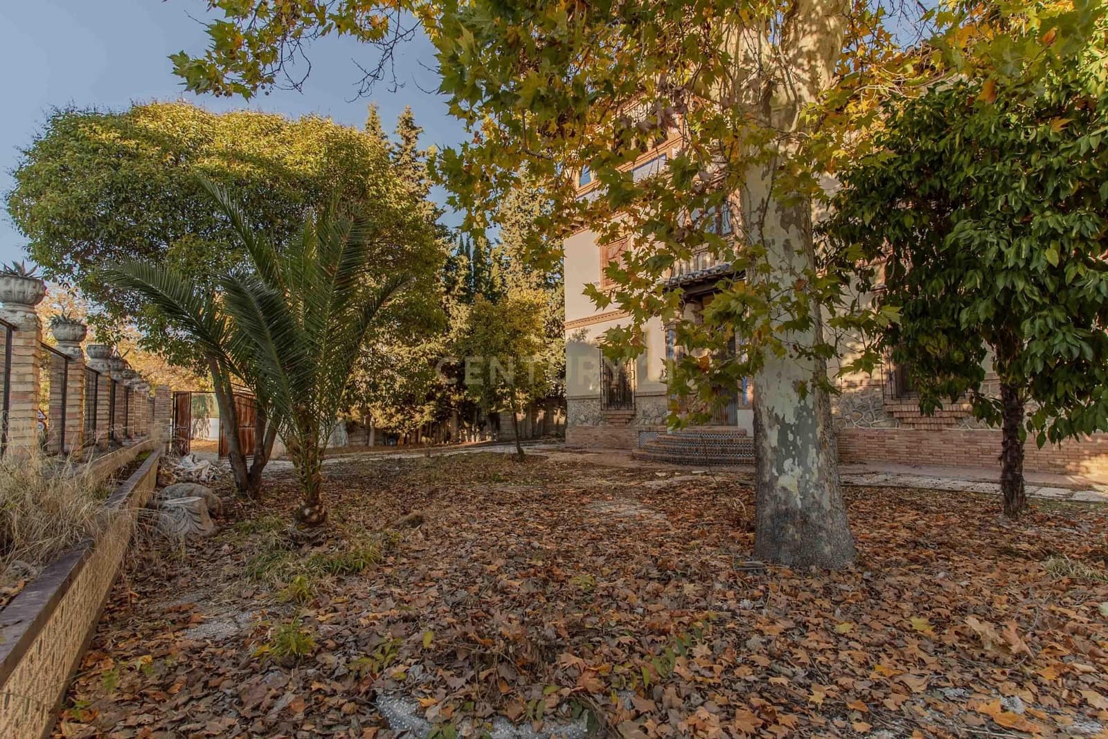 6 sypialnia Willa na sprzedaż w Miasto Grenada z garażem - 1 350 000 € (Ref: 9289548)