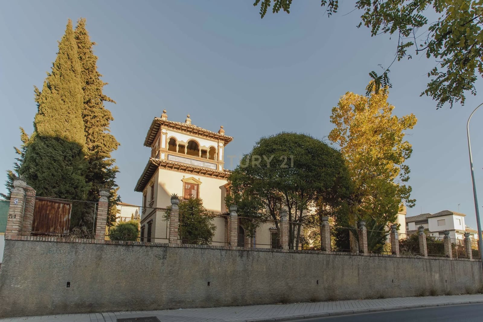 6 sypialnia Willa na sprzedaż w Miasto Grenada z garażem - 1 350 000 € (Ref: 9289548)