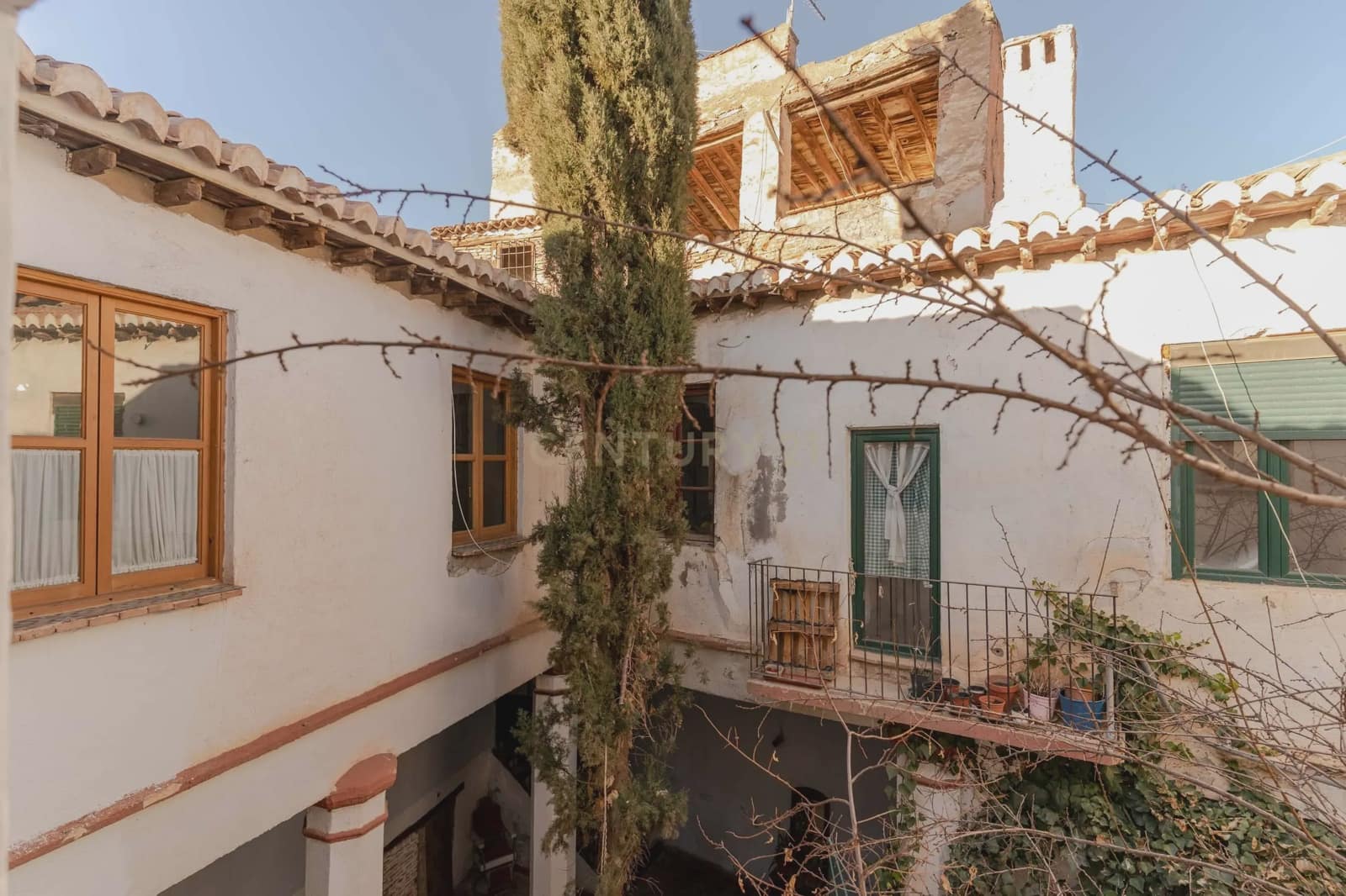 9 bedroom Cave House for sale in Guadix - € 295,000 (Ref: 9289549)