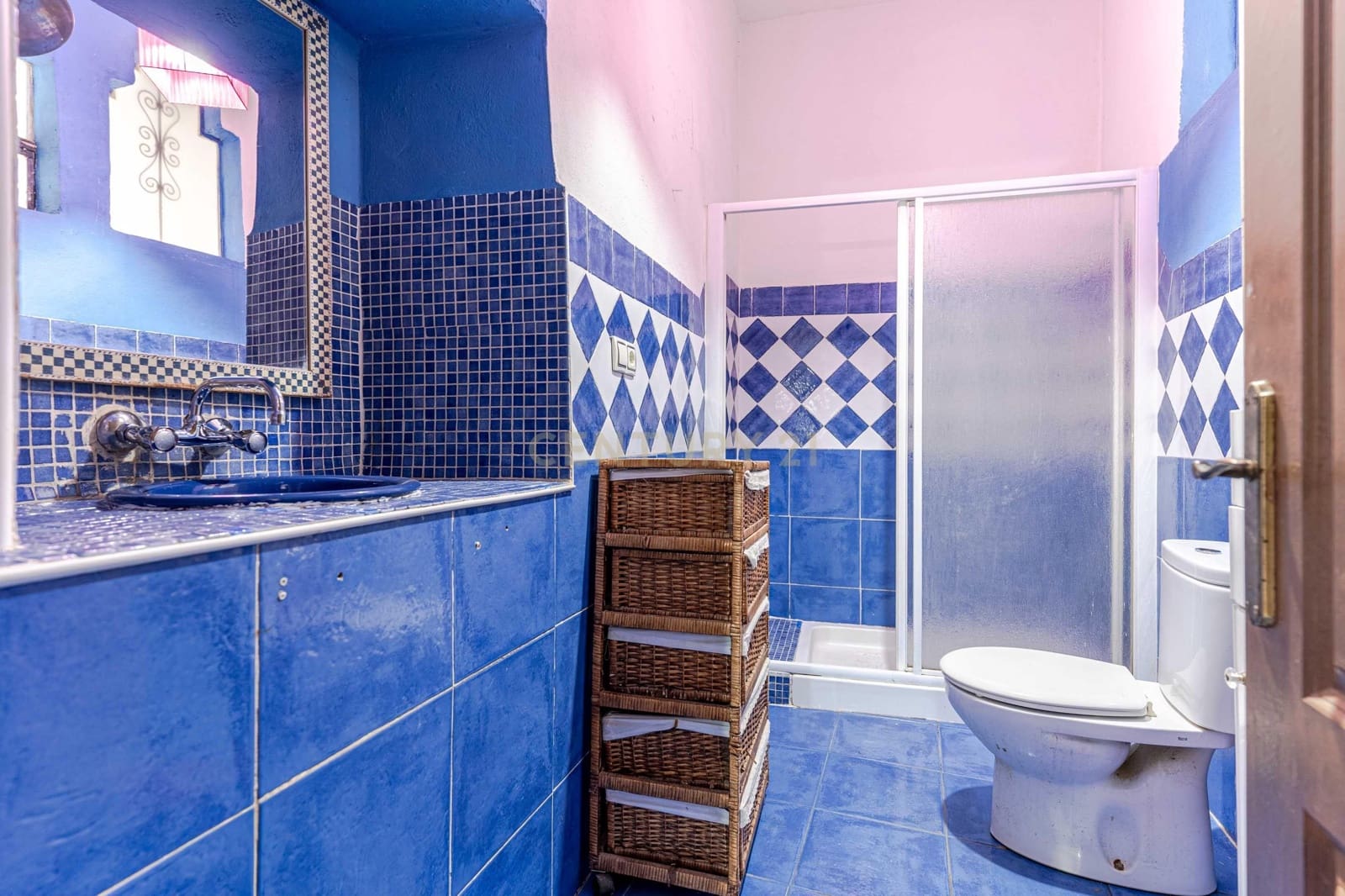 9 bedroom Cave House for sale in Guadix - € 295,000 (Ref: 9289549)