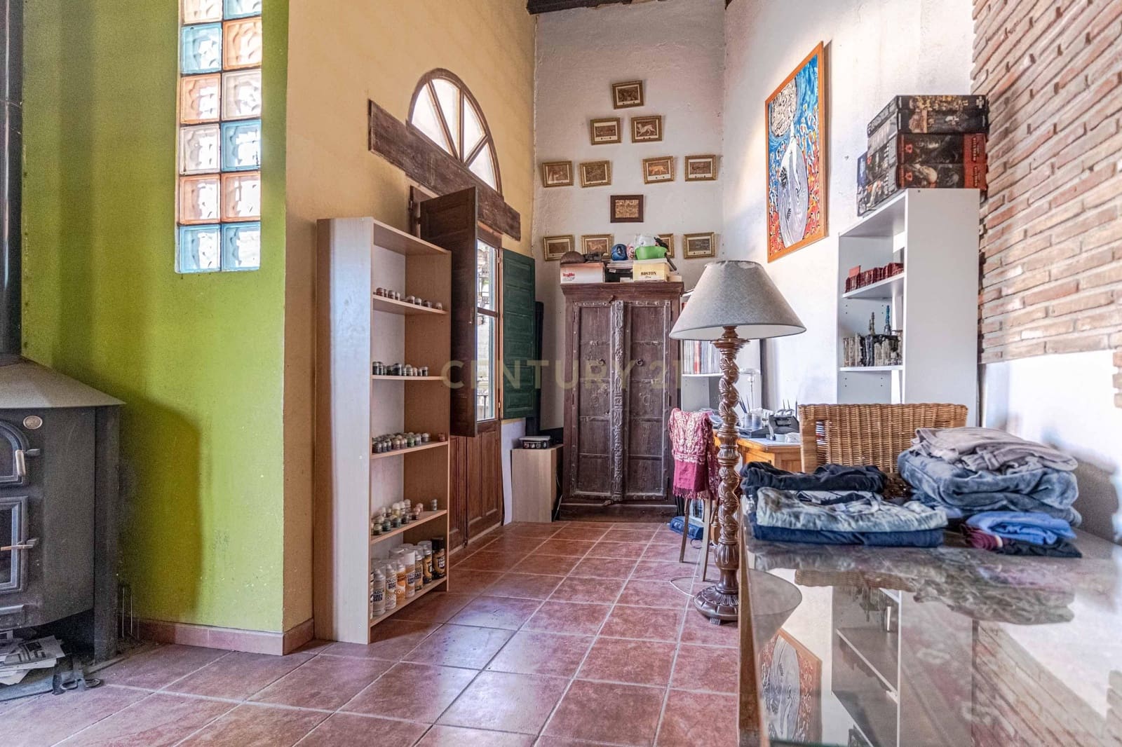 9 bedroom Cave House for sale in Guadix - € 295,000 (Ref: 9289549)