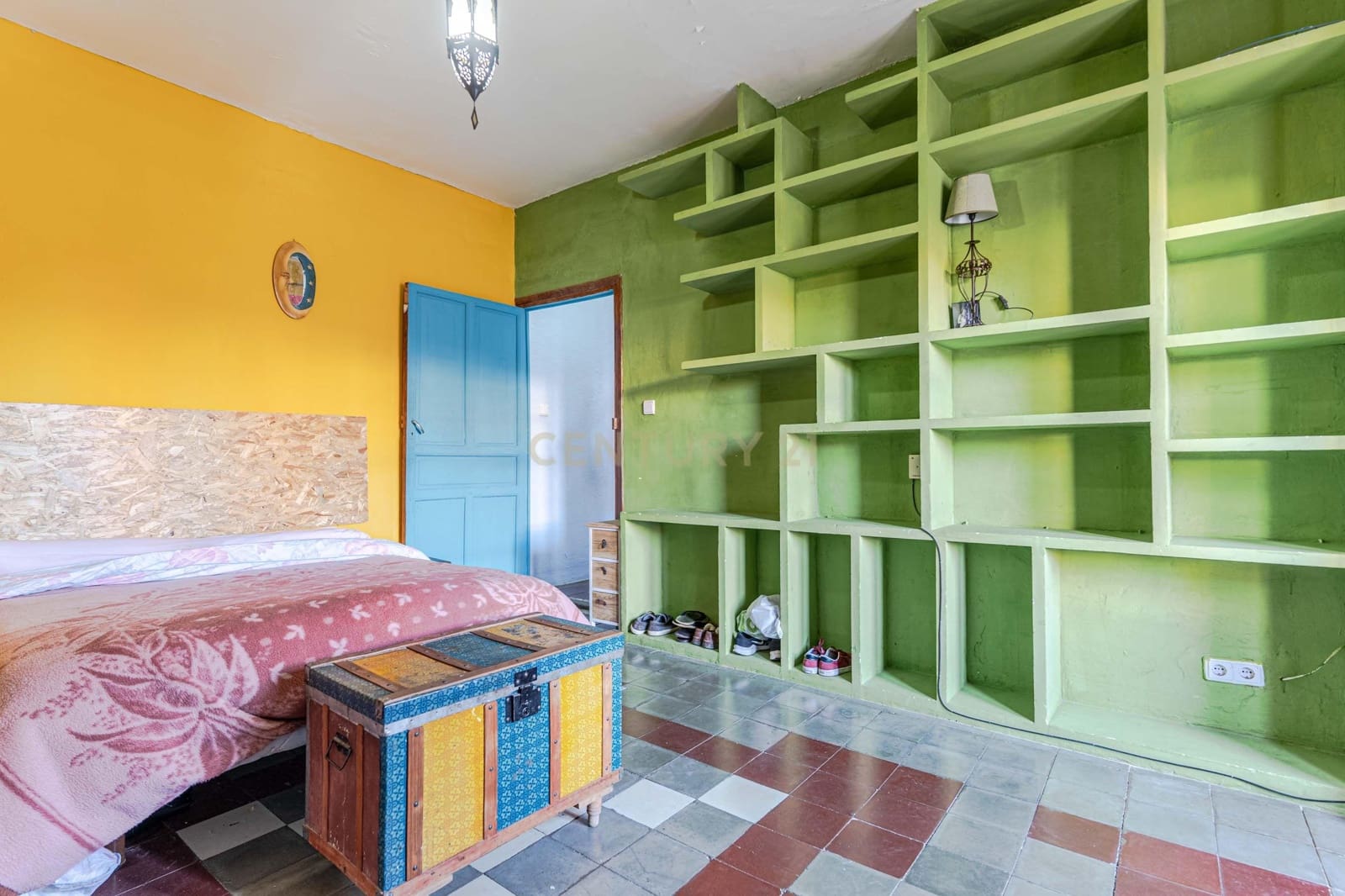 9 bedroom Cave House for sale in Guadix - € 295,000 (Ref: 9289549)