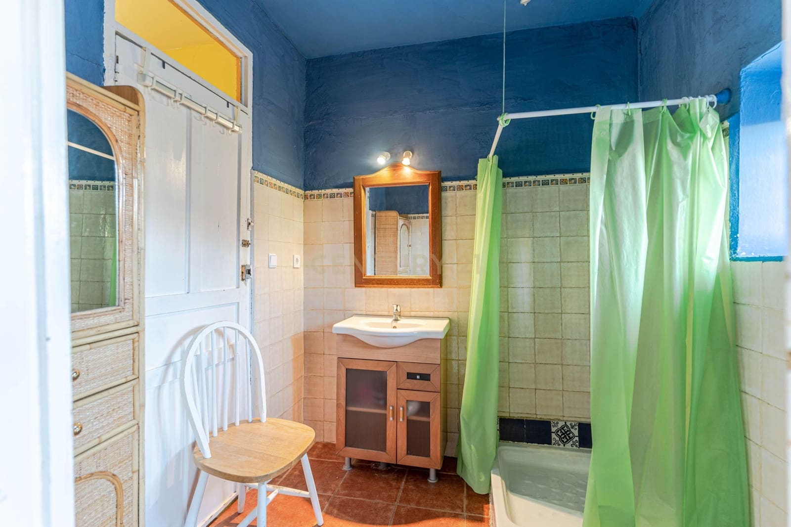 9 bedroom Cave House for sale in Guadix - € 295,000 (Ref: 9289549)