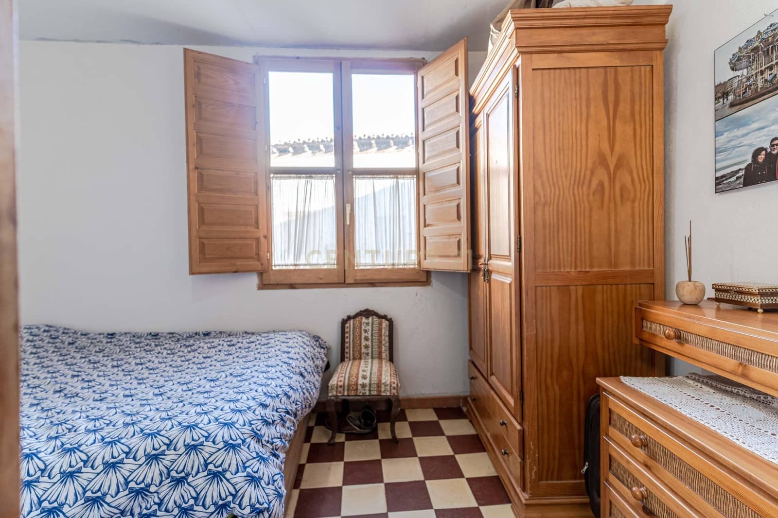 9 bedroom Cave House for sale in Guadix - € 295,000 (Ref: 9289549)