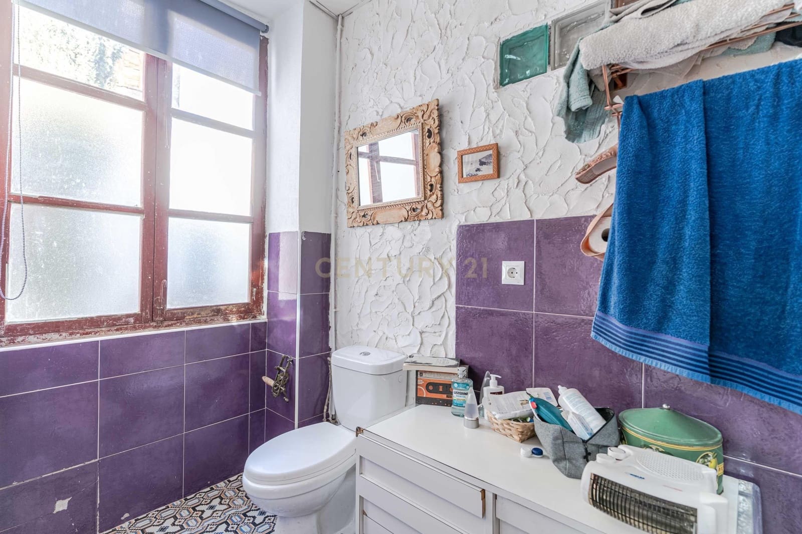 9 bedroom Cave House for sale in Guadix - € 295,000 (Ref: 9289549)