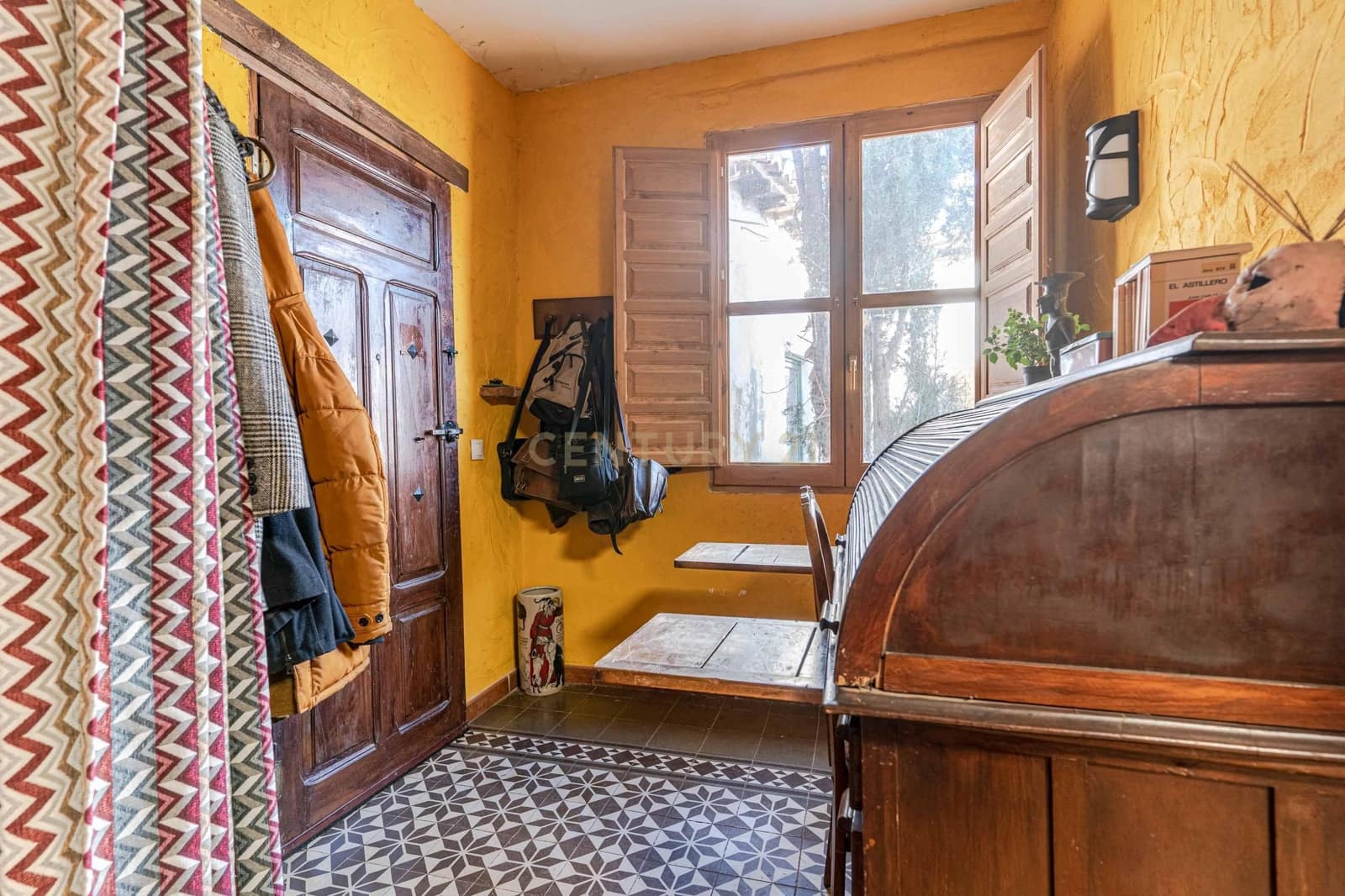 9 bedroom Cave House for sale in Guadix - € 295,000 (Ref: 9289549)