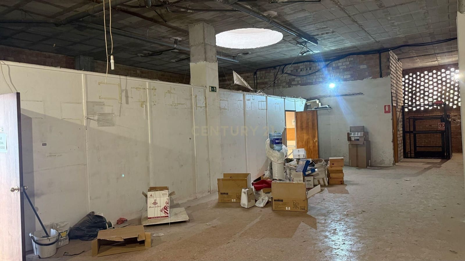 Erhverv til leje i Granada by - € 2.900 (Ref: 9289550)