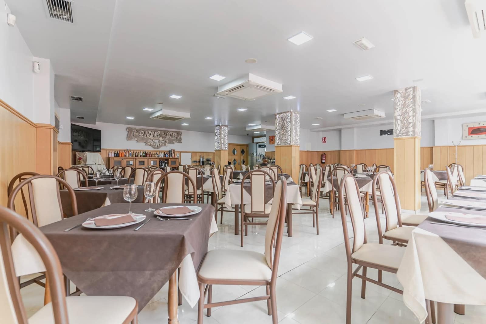 Kommersiell til salgs i Armilla - € 790 000 (Ref: 9289551)