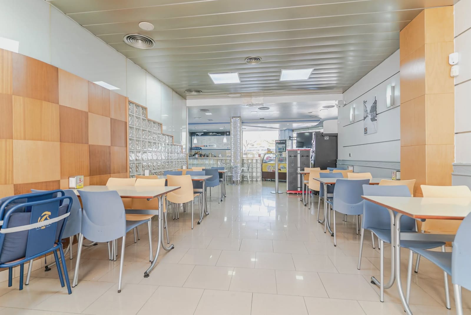 Kommersiell til salgs i Armilla - € 790 000 (Ref: 9289551)