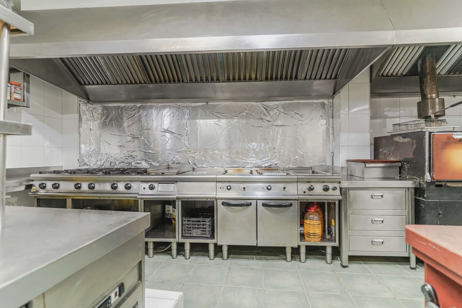 Kommersiell til salgs i Armilla - € 790 000 (Ref: 9289551)