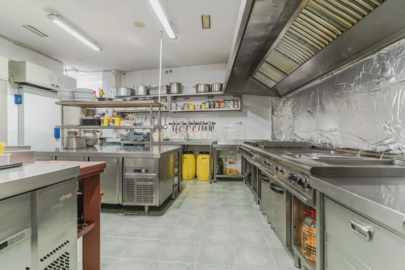 Kommersiell til salgs i Armilla - € 790 000 (Ref: 9289551)