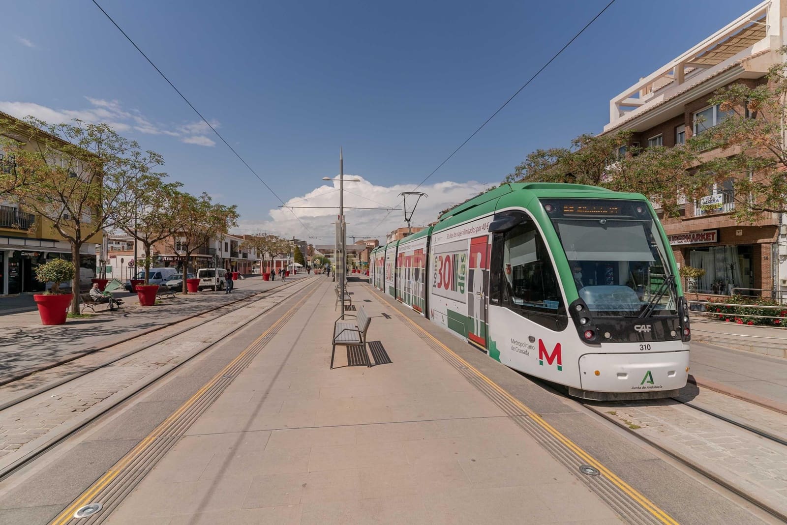 Kommersiell til salgs i Armilla - € 790 000 (Ref: 9289551)