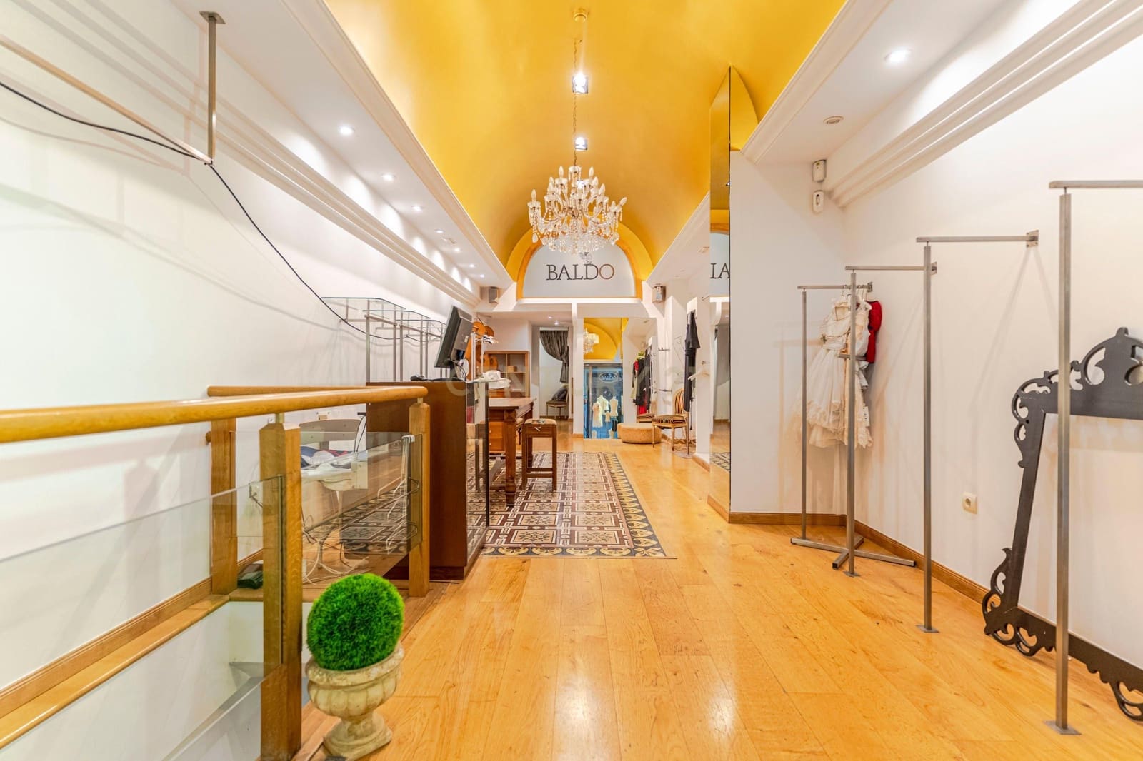 Kommersiell til salgs i Granada by - € 249 000 (Ref: 9289553)