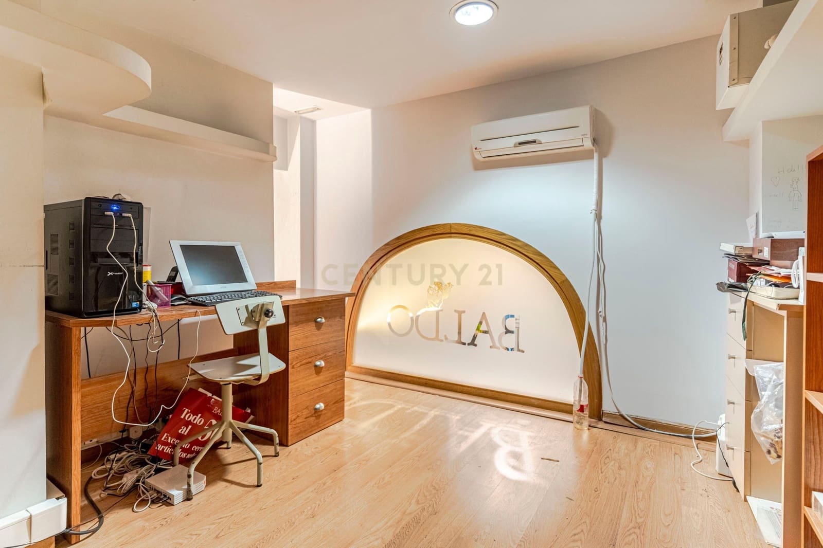 Kommersiell til salgs i Granada by - € 249 000 (Ref: 9289553)