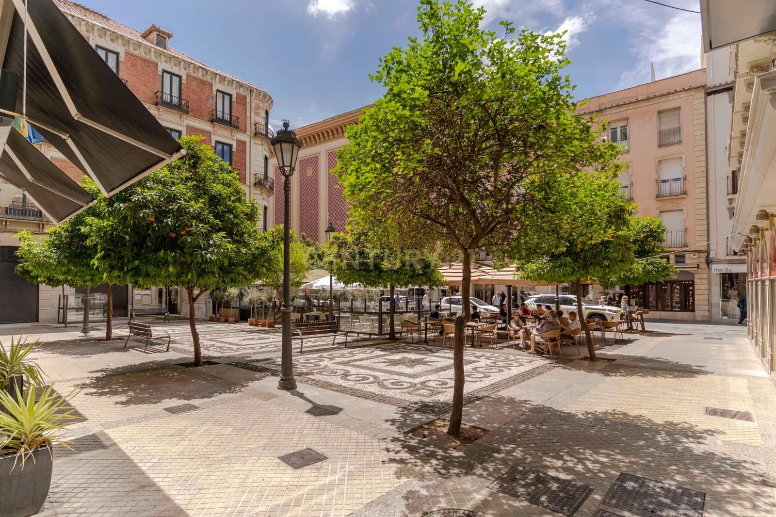 Kommersiell til salgs i Granada by - € 249 000 (Ref: 9289553)
