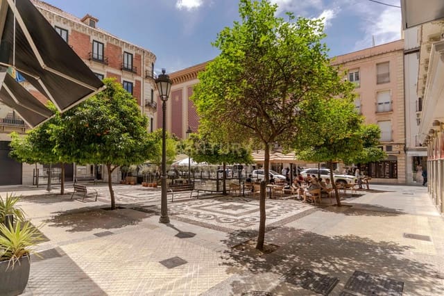 Comercial para venda em Centro - Sagrario, Granada cidade - 249 000 € (Ref: 9289553)