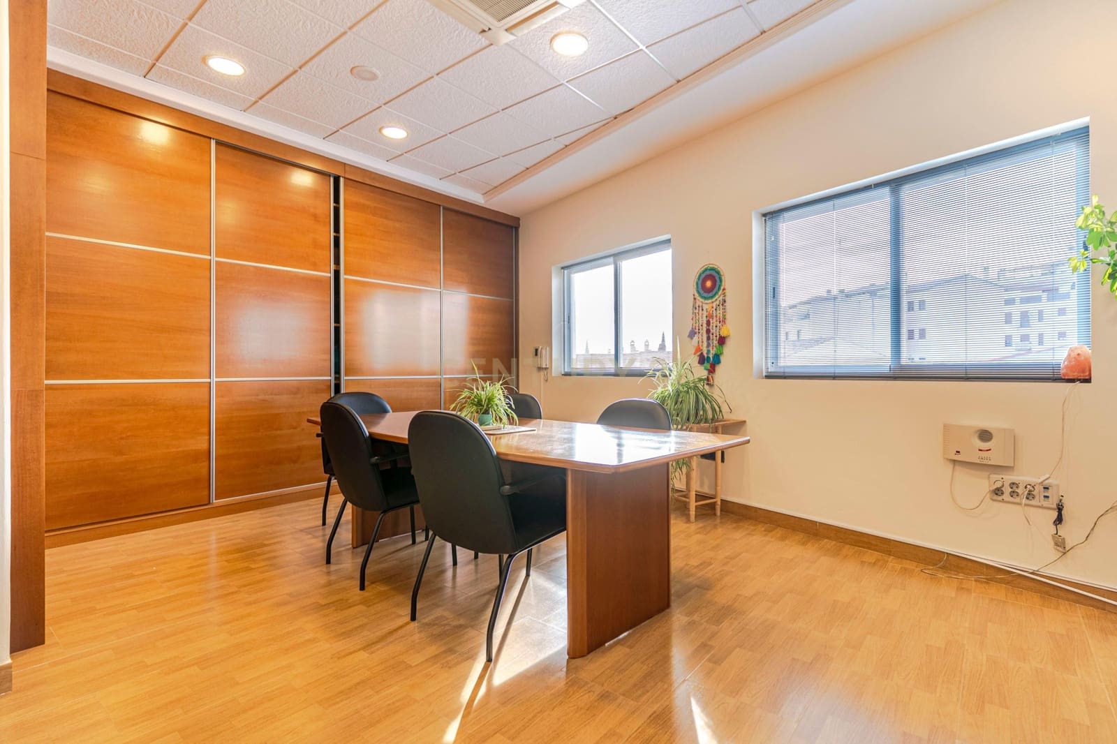 Kontor til salgs i Alfacar - € 89 000 (Ref: 9289558)