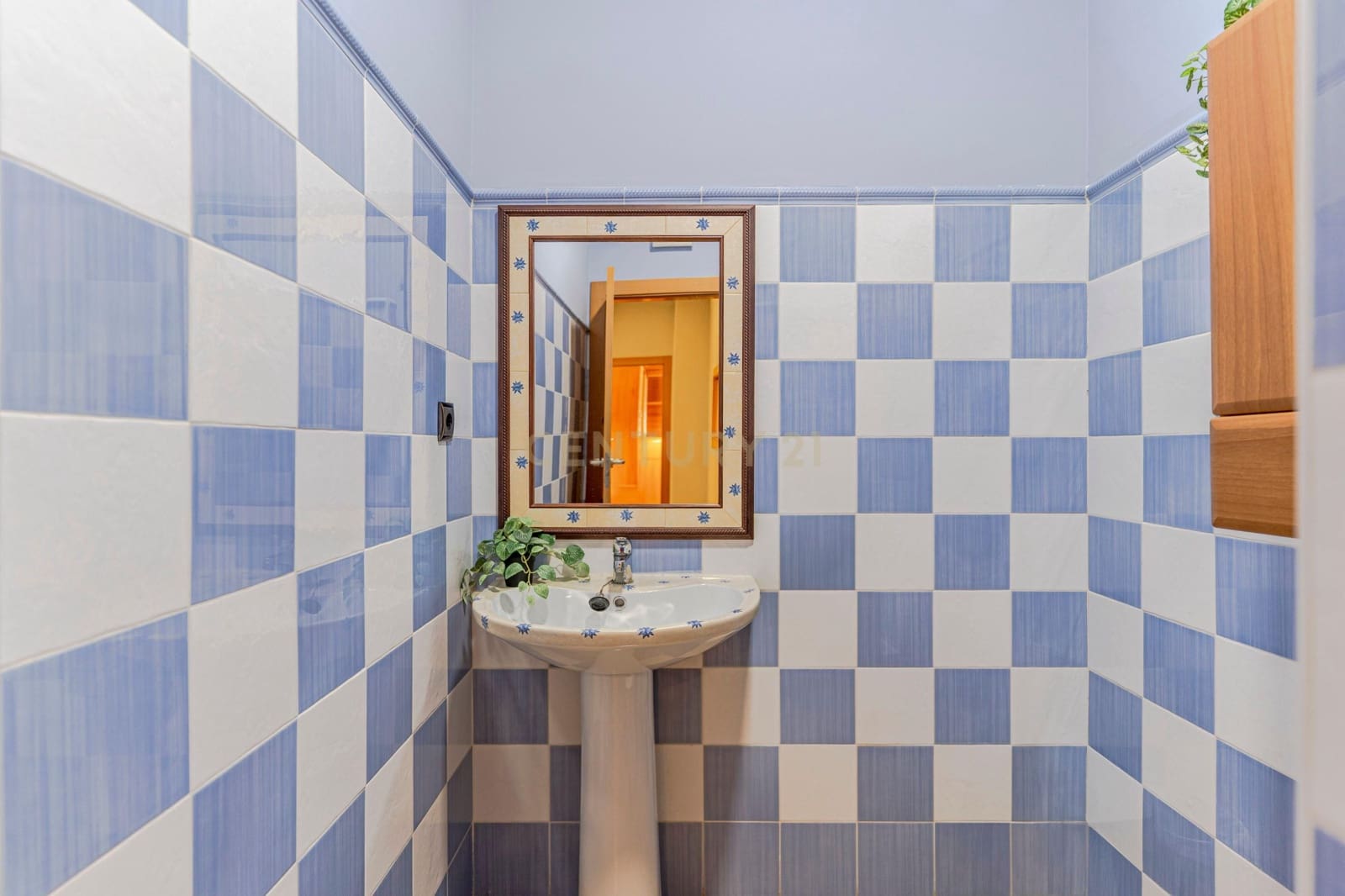 Kontor til salgs i Alfacar - € 89 000 (Ref: 9289558)