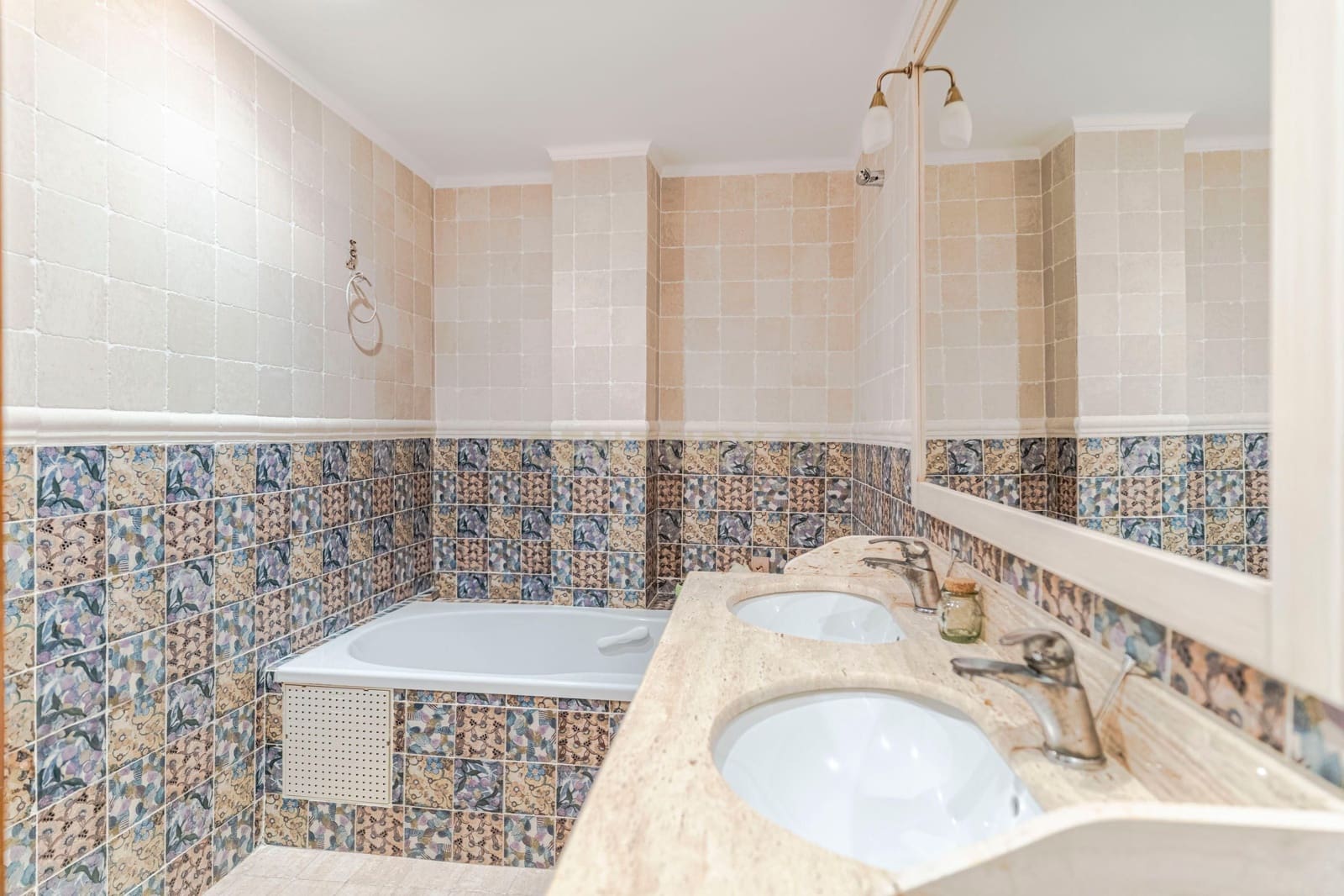 3 makuuhuone Asunto myytävänä paikassa Loja - 139 500 € (Ref: 9289560)