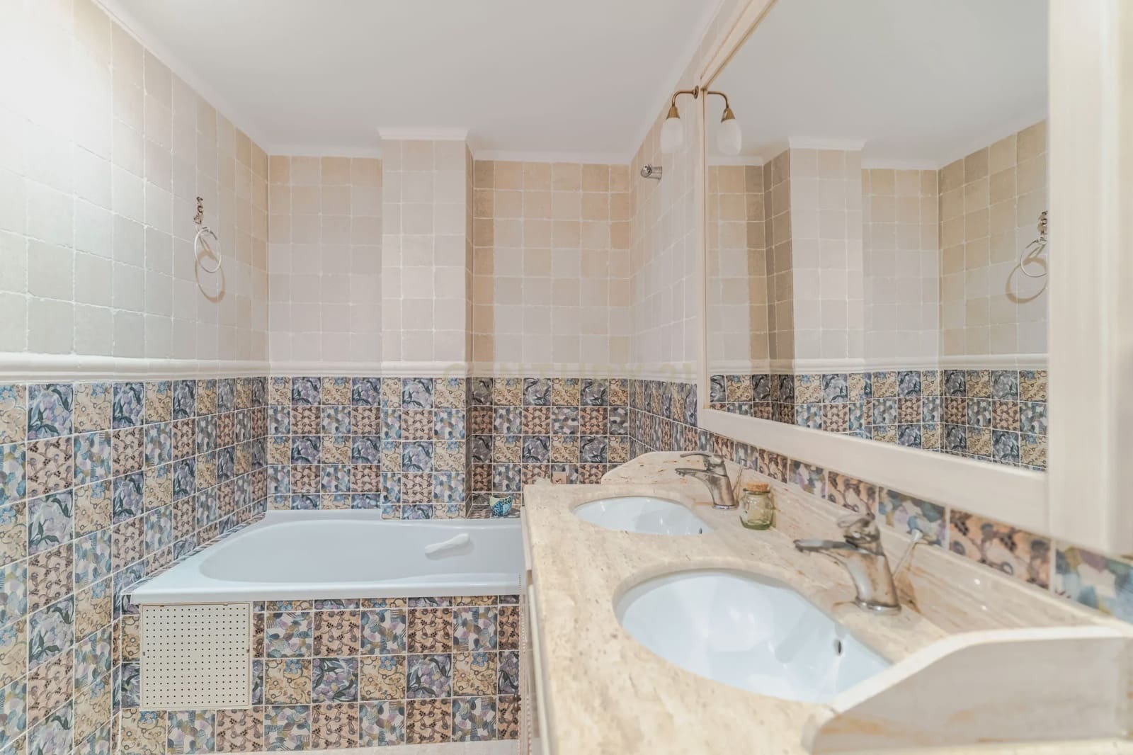 3 makuuhuone Asunto myytävänä paikassa Loja - 139 500 € (Ref: 9289560)