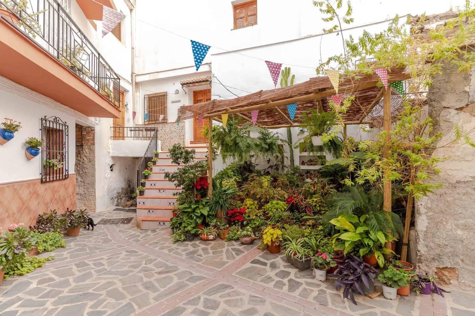 7 soveværelse Lejlighed til salg i Itrabo - € 139.000 (Ref: 9289561)