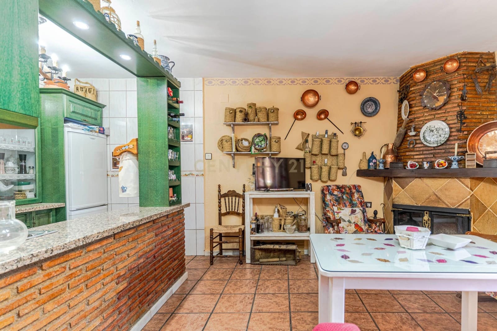 3 soveværelse Finca/Landehus til salg i Guejar Sierra med swimmingpool garage - € 250.000 (Ref: 9289563)