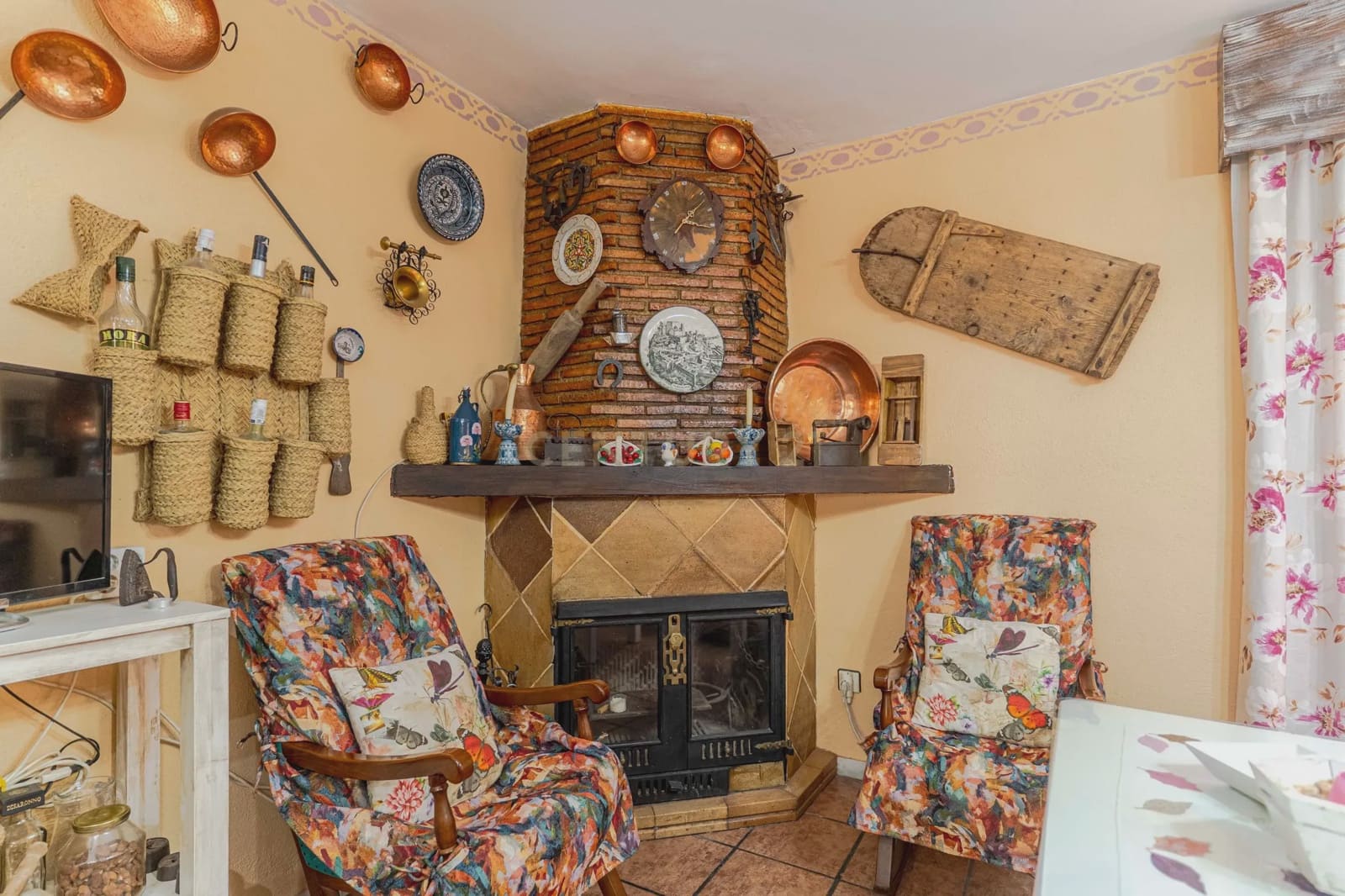 3 soveværelse Finca/Landehus til salg i Guejar Sierra med swimmingpool garage - € 250.000 (Ref: 9289563)