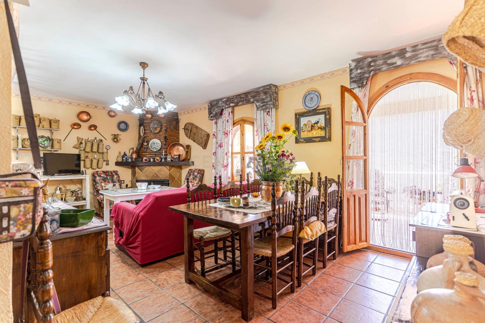 3 soveværelse Finca/Landehus til salg i Guejar Sierra med swimmingpool garage - € 250.000 (Ref: 9289563)