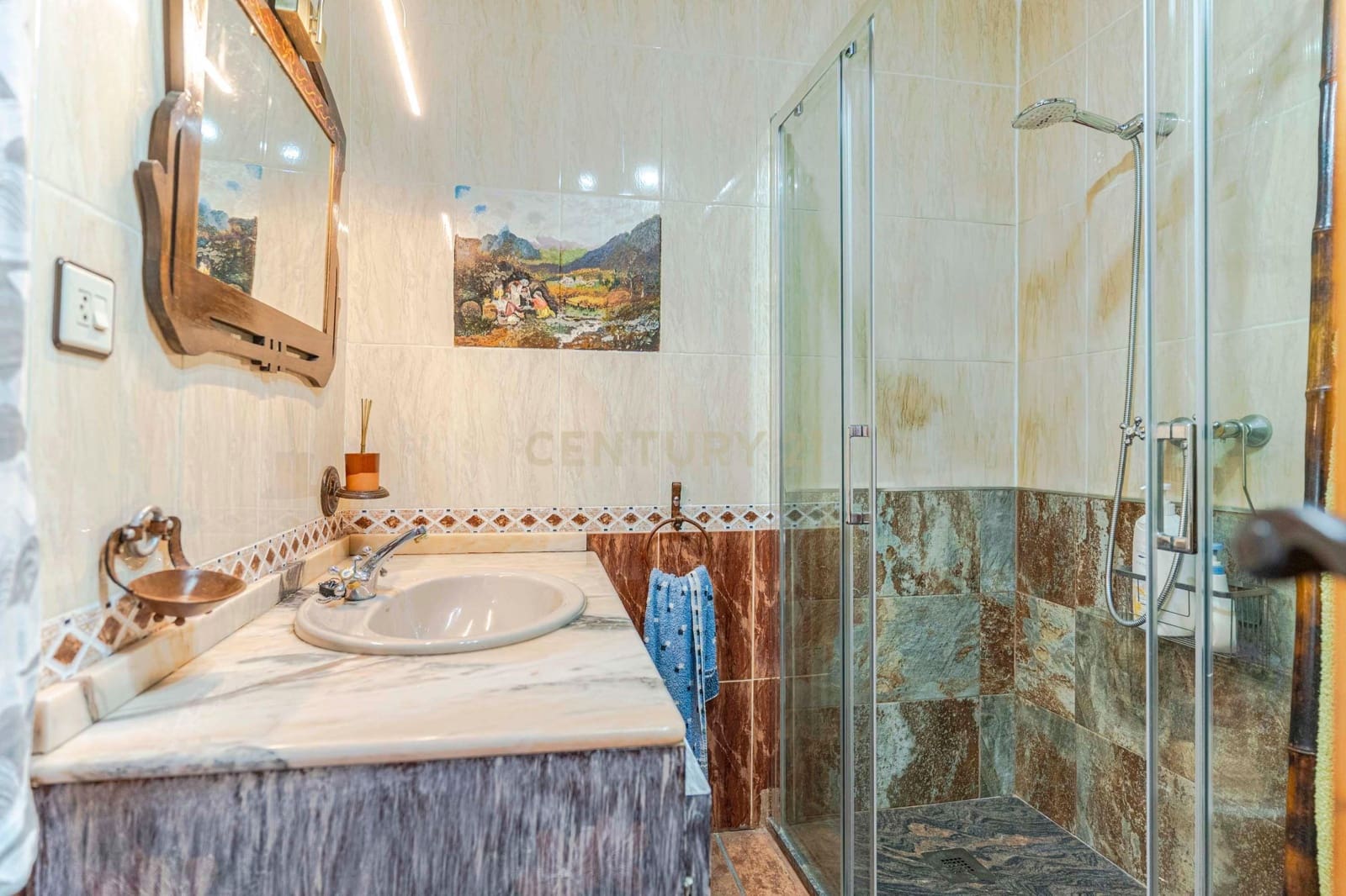 3 soveværelse Finca/Landehus til salg i Guejar Sierra med swimmingpool garage - € 250.000 (Ref: 9289563)