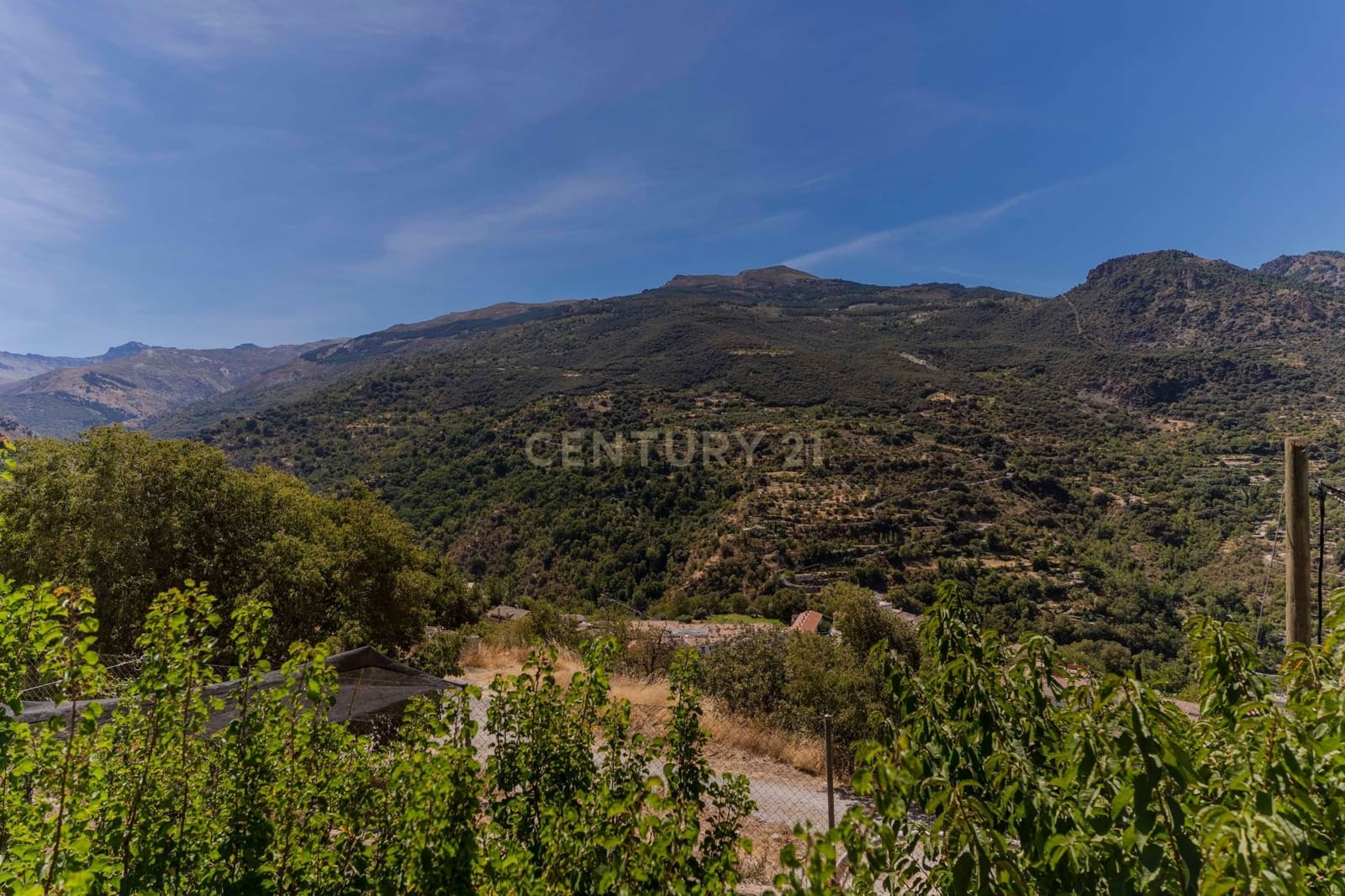 3 soveværelse Finca/Landehus til salg i Guejar Sierra med swimmingpool garage - € 250.000 (Ref: 9289563)