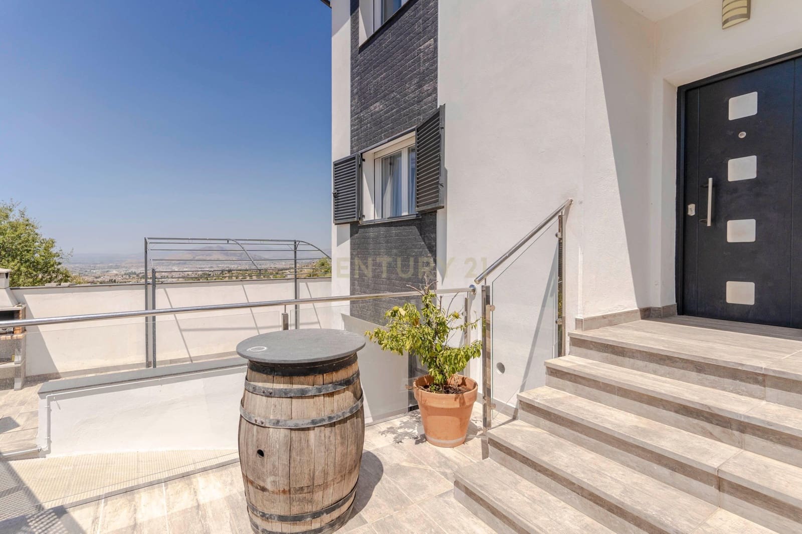 3 soveværelse Semi-Rækkehus til salg i Jun - € 295.000 (Ref: 9289564)