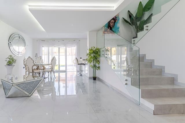 3 soverom Kjedet enebolig til salgs i Jun - € 295 000 (Ref: 9289564)