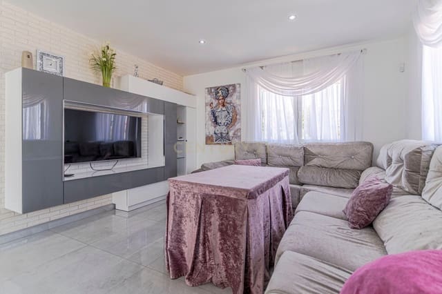 3 soverom Kjedet enebolig til salgs i Jun - € 295 000 (Ref: 9289564)